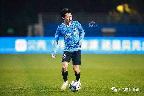 官方：34岁边锋博拉西耶自由身加盟英冠斯旺西，双方签订短约英冠斯旺西官方消息，34岁边锋博拉西耶自由身加盟球队。